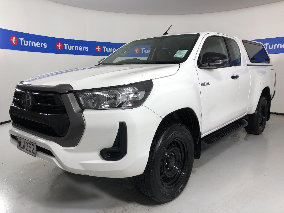Photo '4' of Toyota Hilux