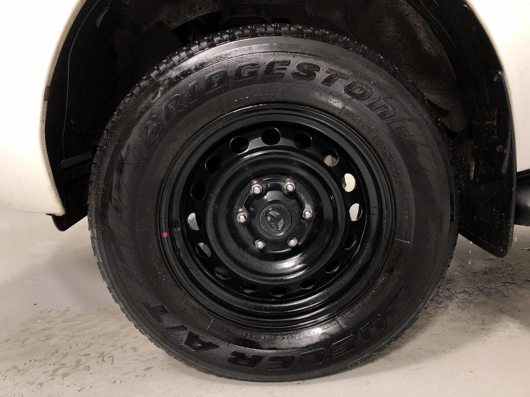 Photo '10' of Toyota Hilux