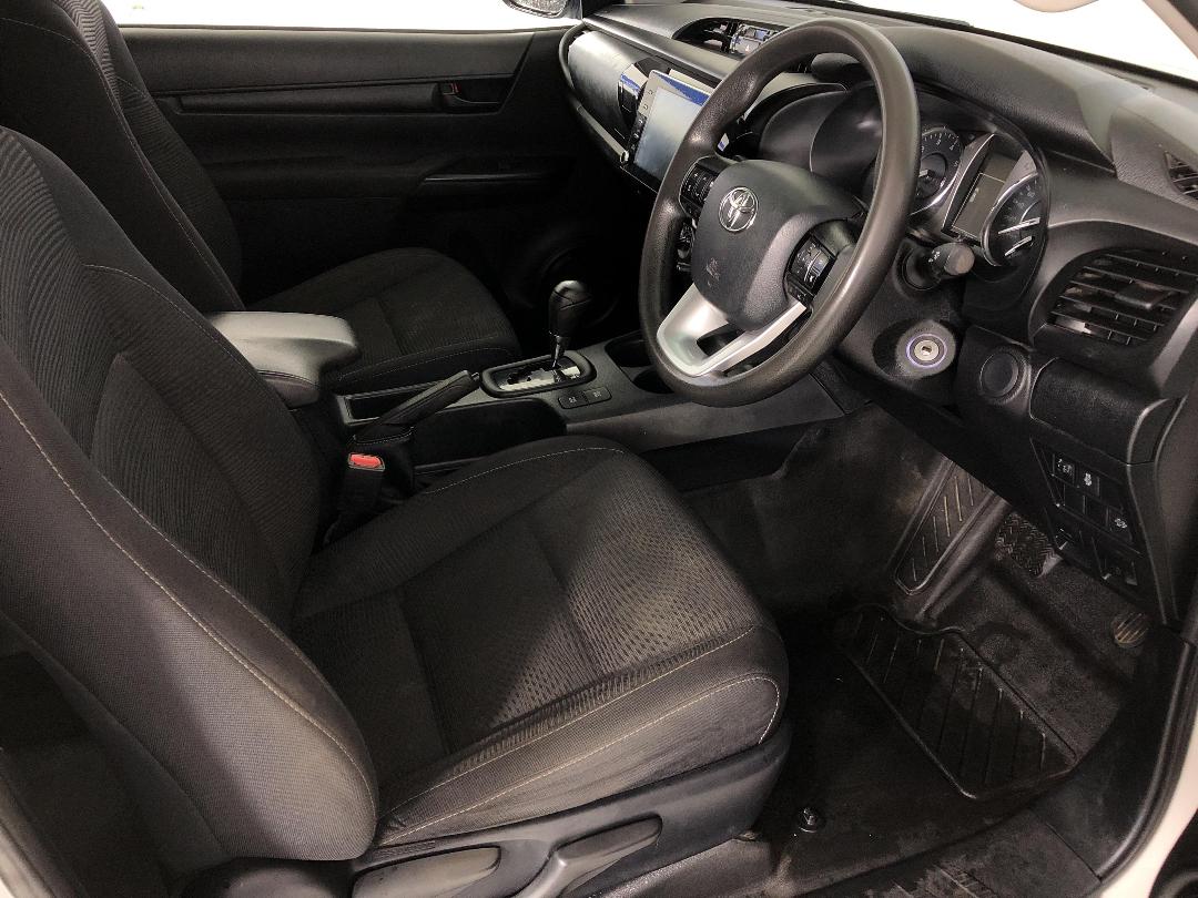 Photo '16' of Toyota Hilux