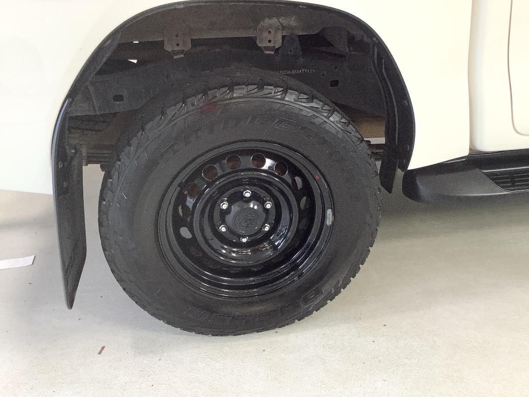 Photo '12' of Toyota Hilux