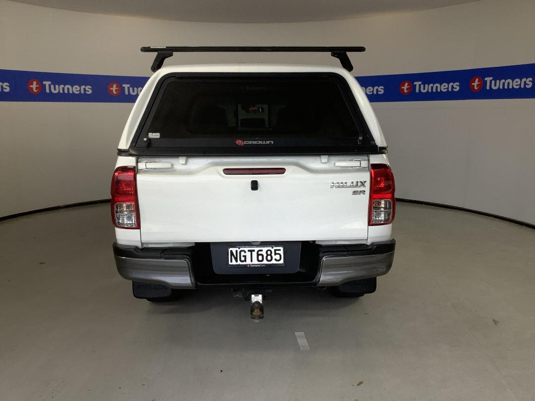 Photo '6' of Toyota Hilux