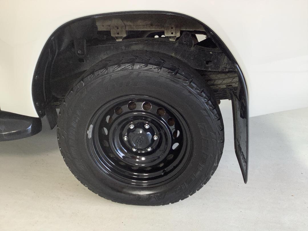 Photo '11' of Toyota Hilux