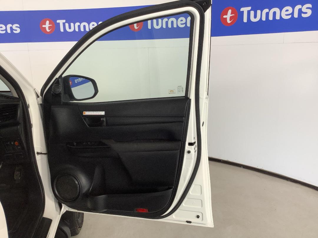 Photo '15' of Toyota Hilux