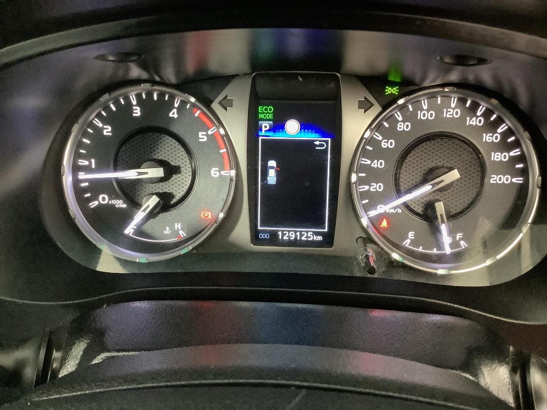 Photo '21' of Toyota Hilux