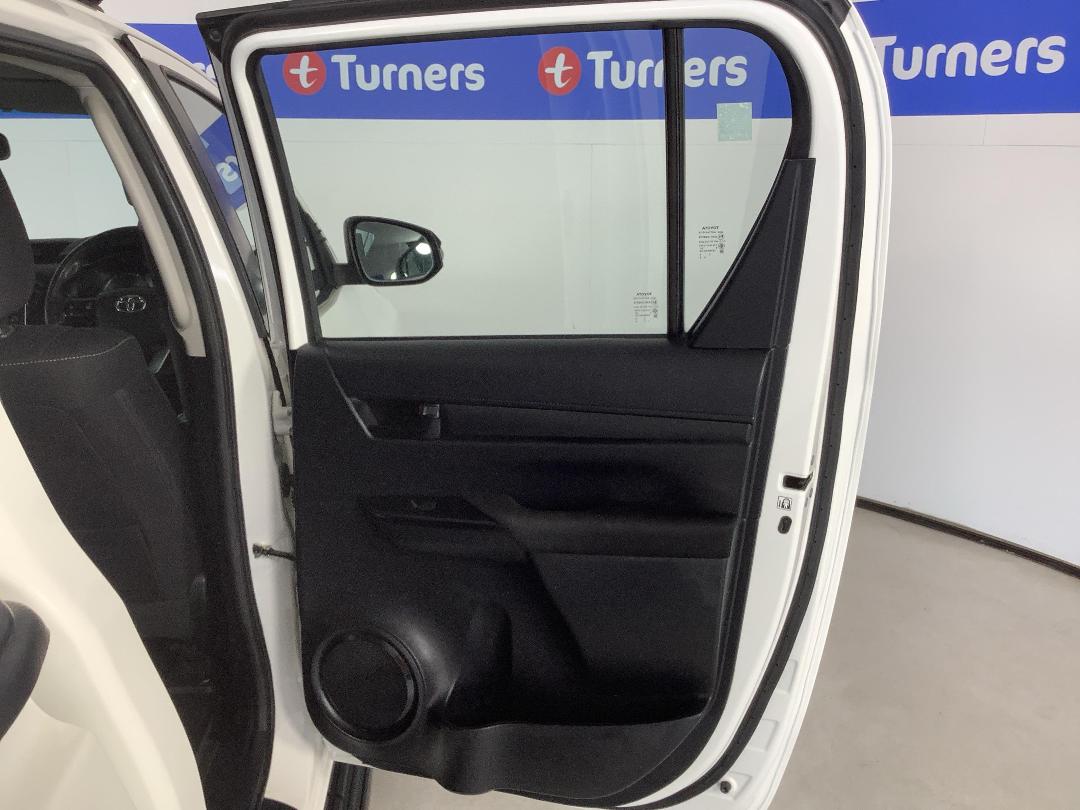 Photo '19' of Toyota Hilux