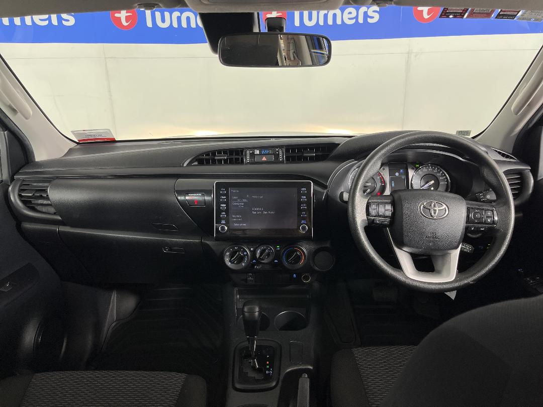 Photo '17' of Toyota Hilux