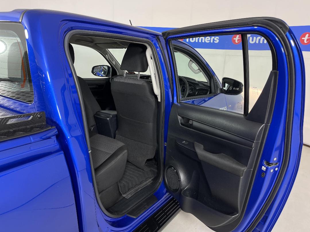 Photo '19' of Toyota Hilux