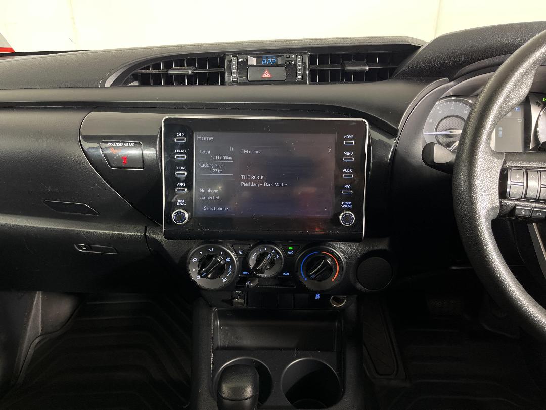 Photo '18' of Toyota Hilux