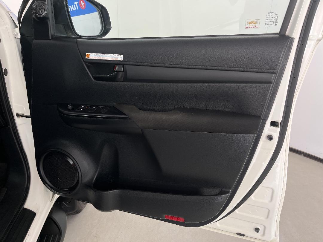 Photo '15' of Toyota Hilux