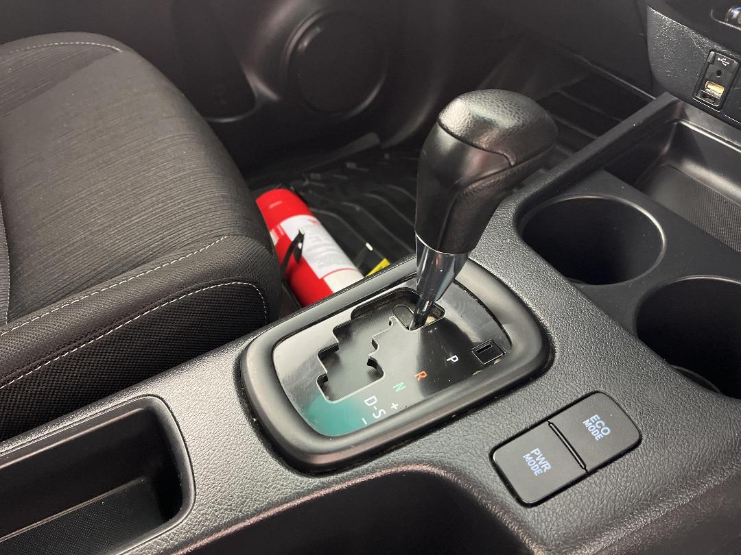 Photo '18' of Toyota Hilux