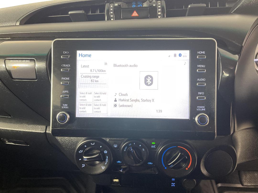 Photo '30' of Toyota Hilux