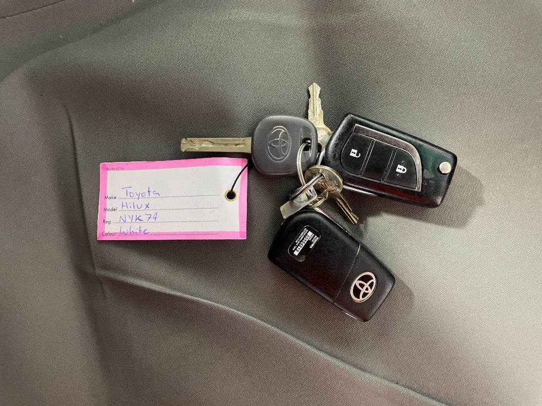 Photo '22' of Toyota Hilux