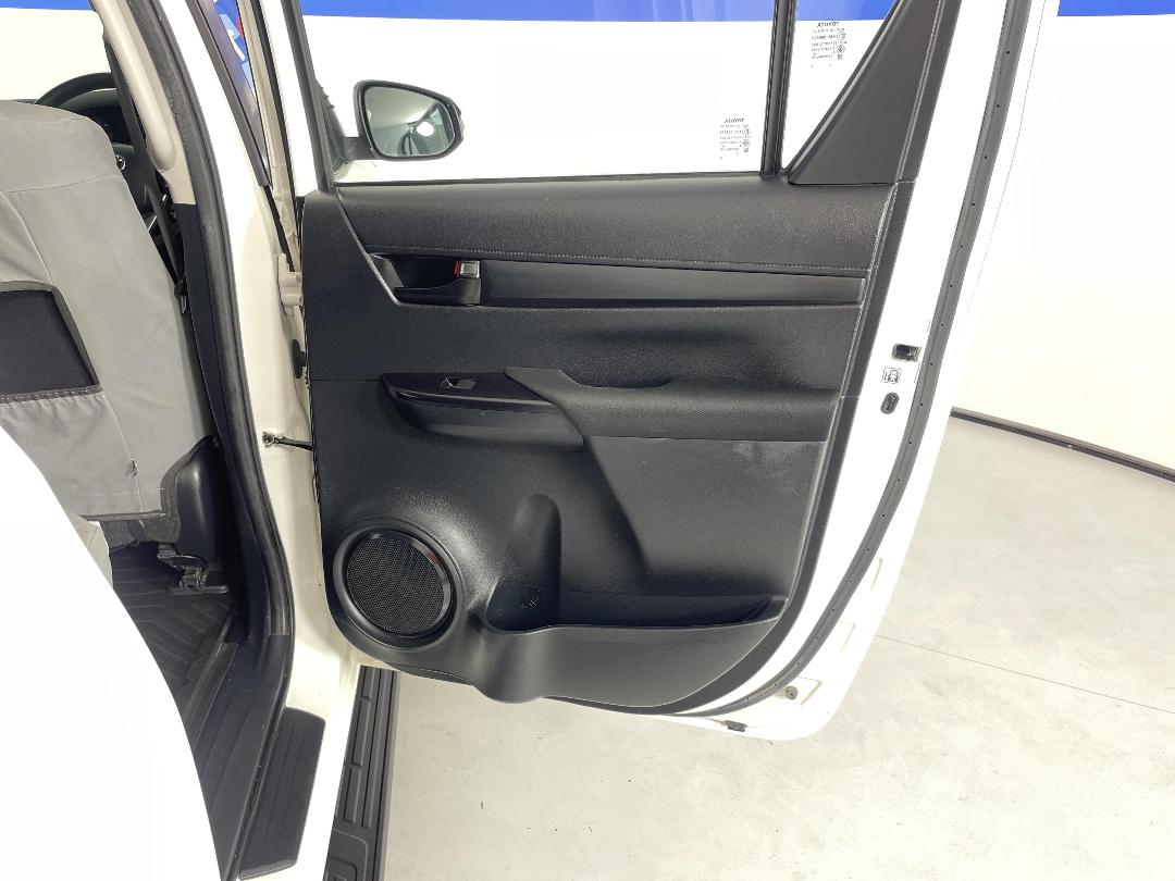 Photo '19' of Toyota Hilux