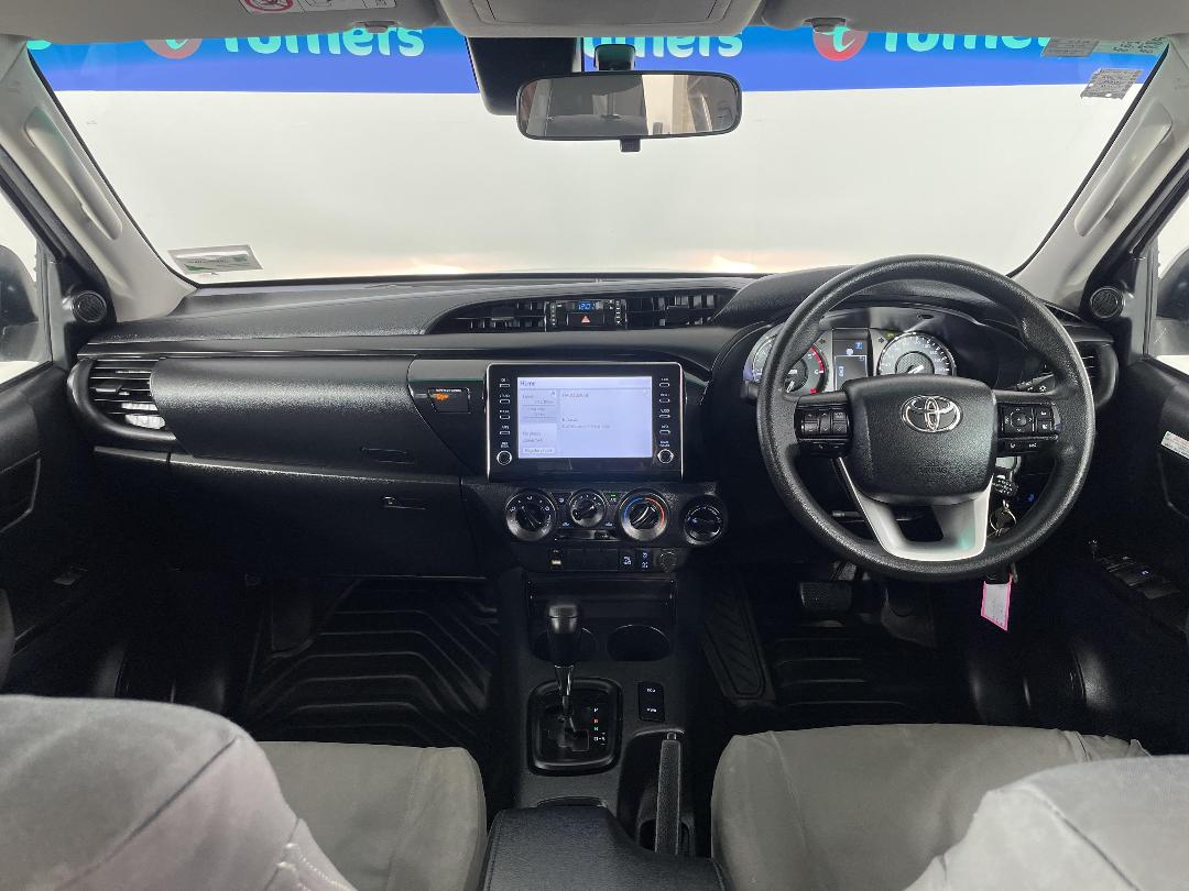 Photo '17' of Toyota Hilux