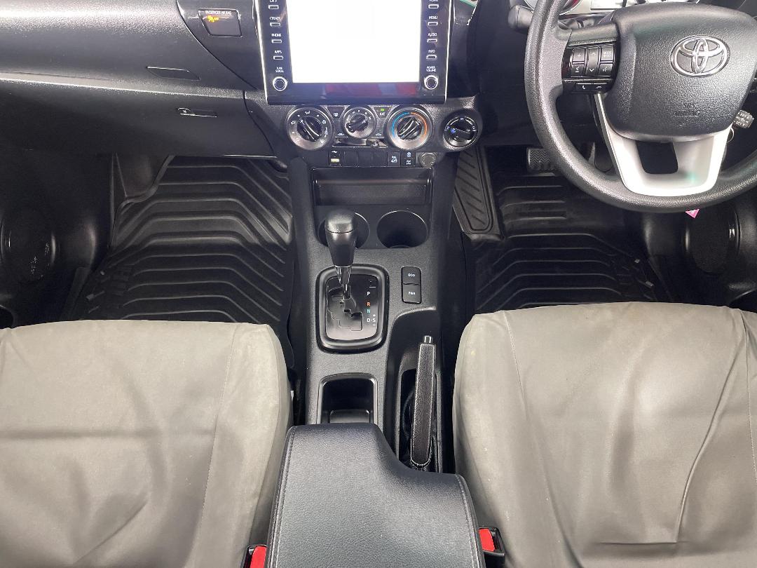 Photo '18' of Toyota Hilux