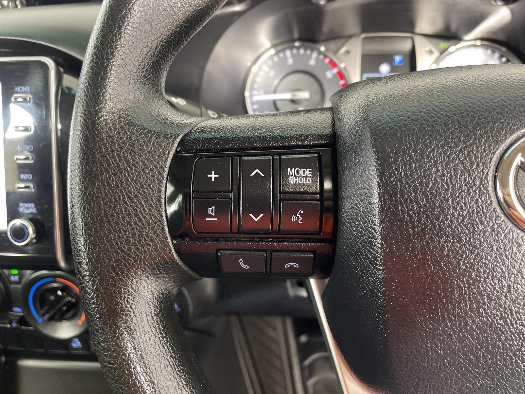 Photo '23' of Toyota Hilux