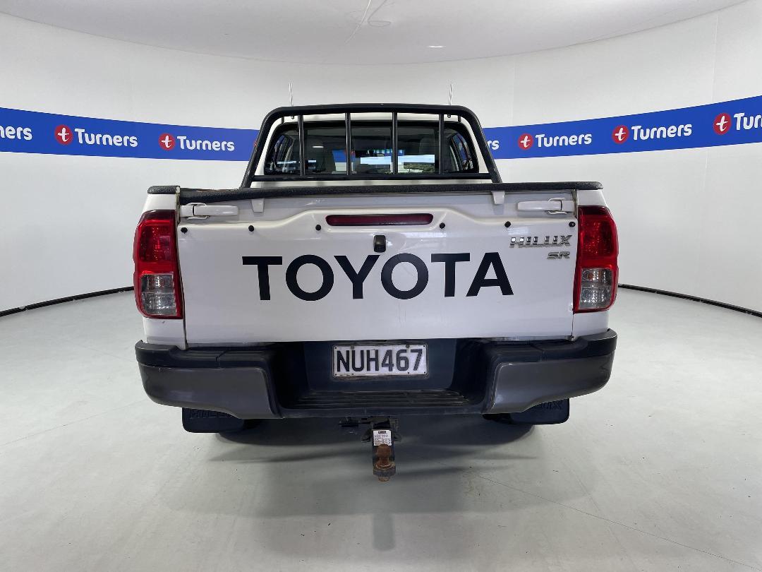 Photo '6' of Toyota Hilux