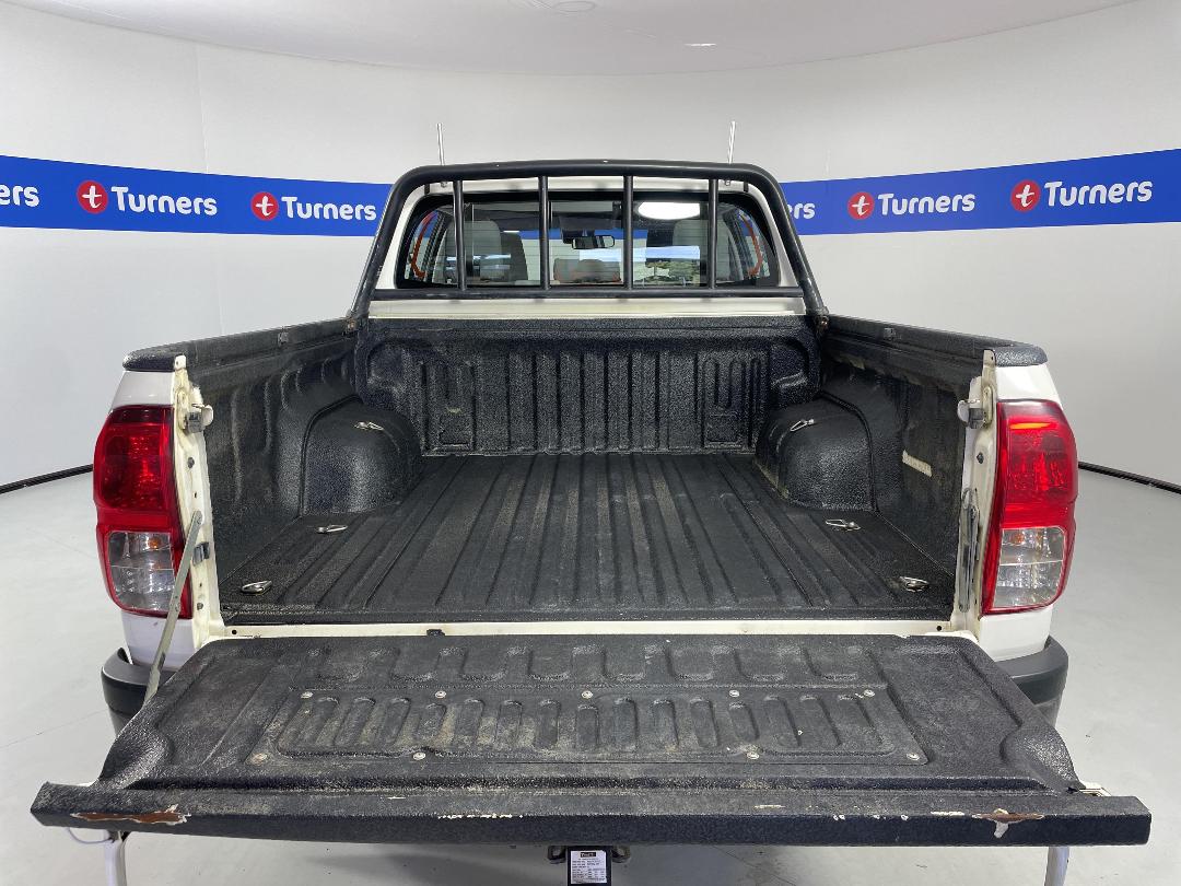 Photo '14' of Toyota Hilux