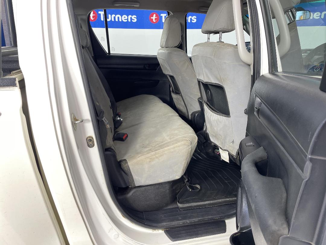 Photo '20' of Toyota Hilux