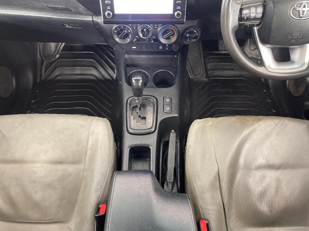 Photo '18' of Toyota Hilux