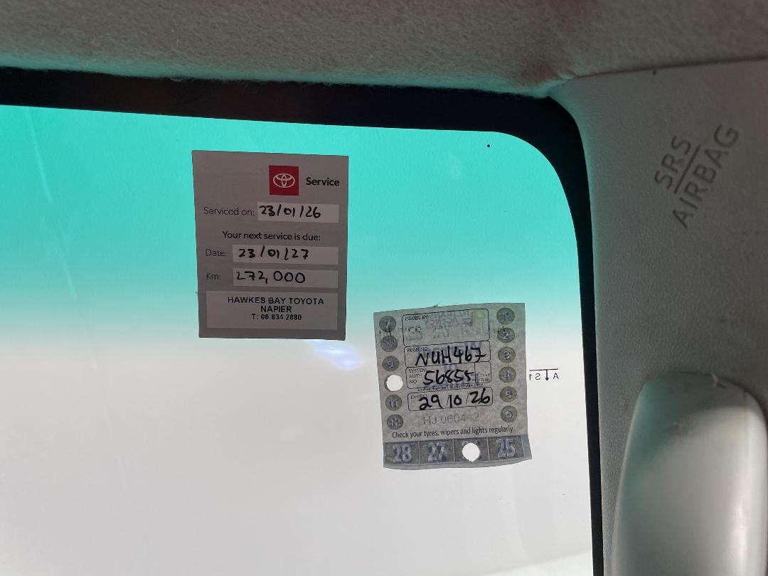 Photo '24' of Toyota Hilux