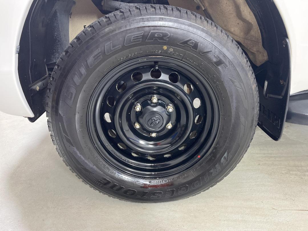 Photo '10' of Toyota Hilux