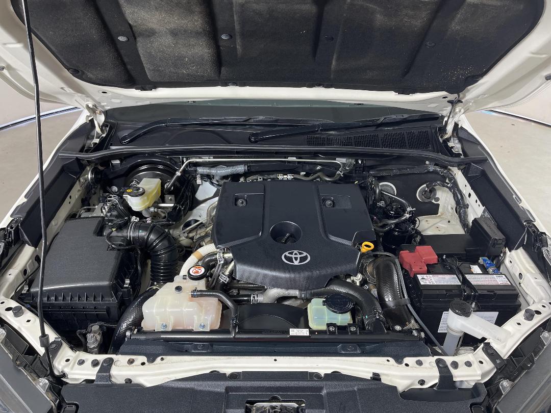 Photo '13' of Toyota Hilux