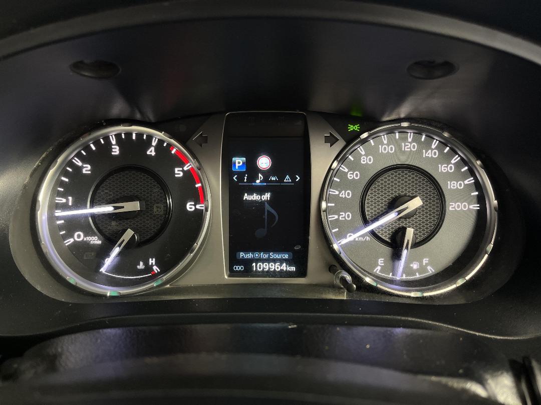 Photo '21' of Toyota Hilux