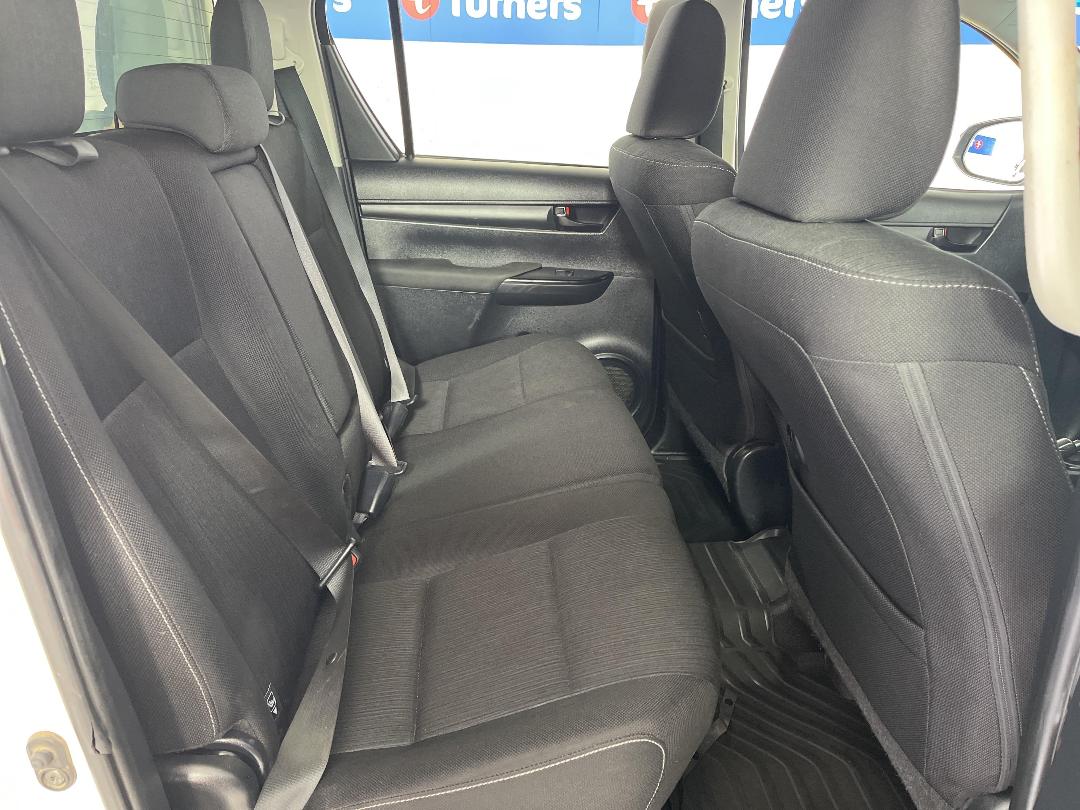 Photo '20' of Toyota Hilux