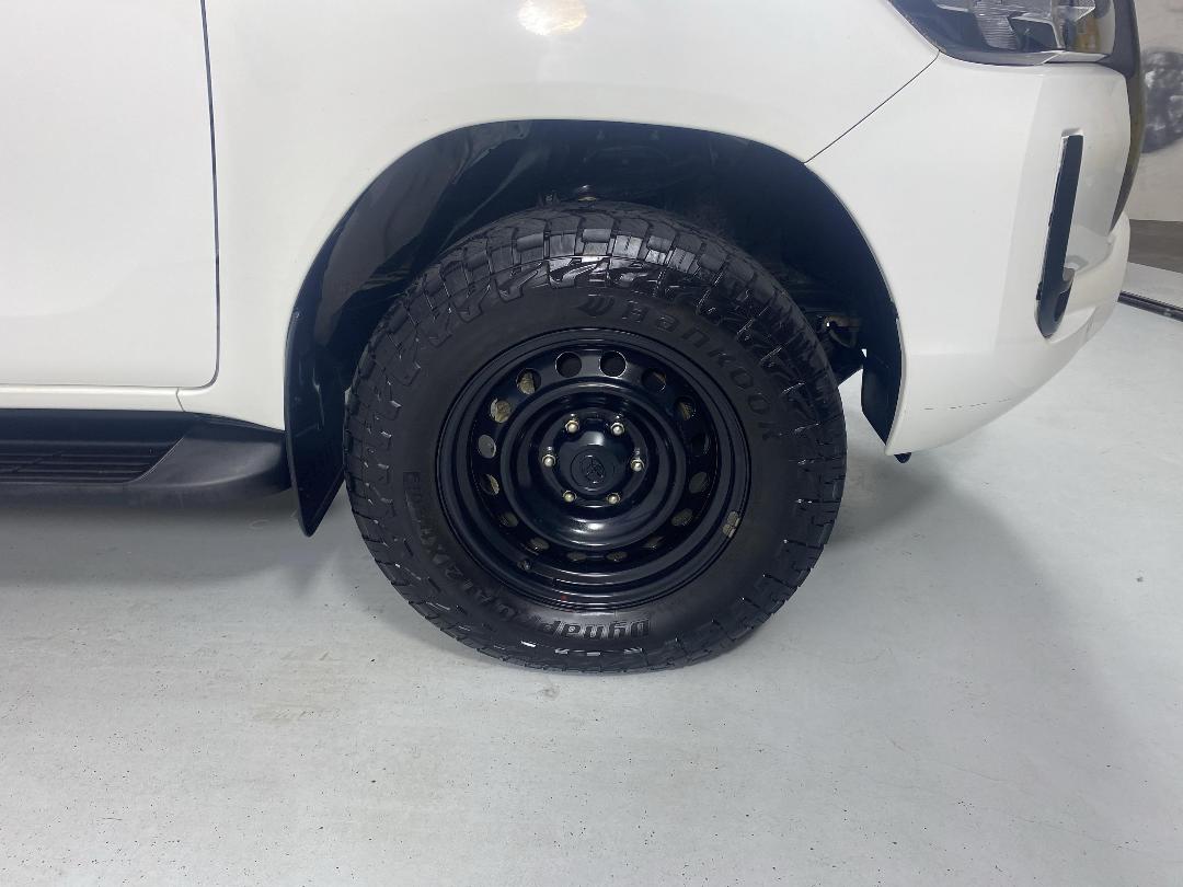 Photo '9' of Toyota Hilux