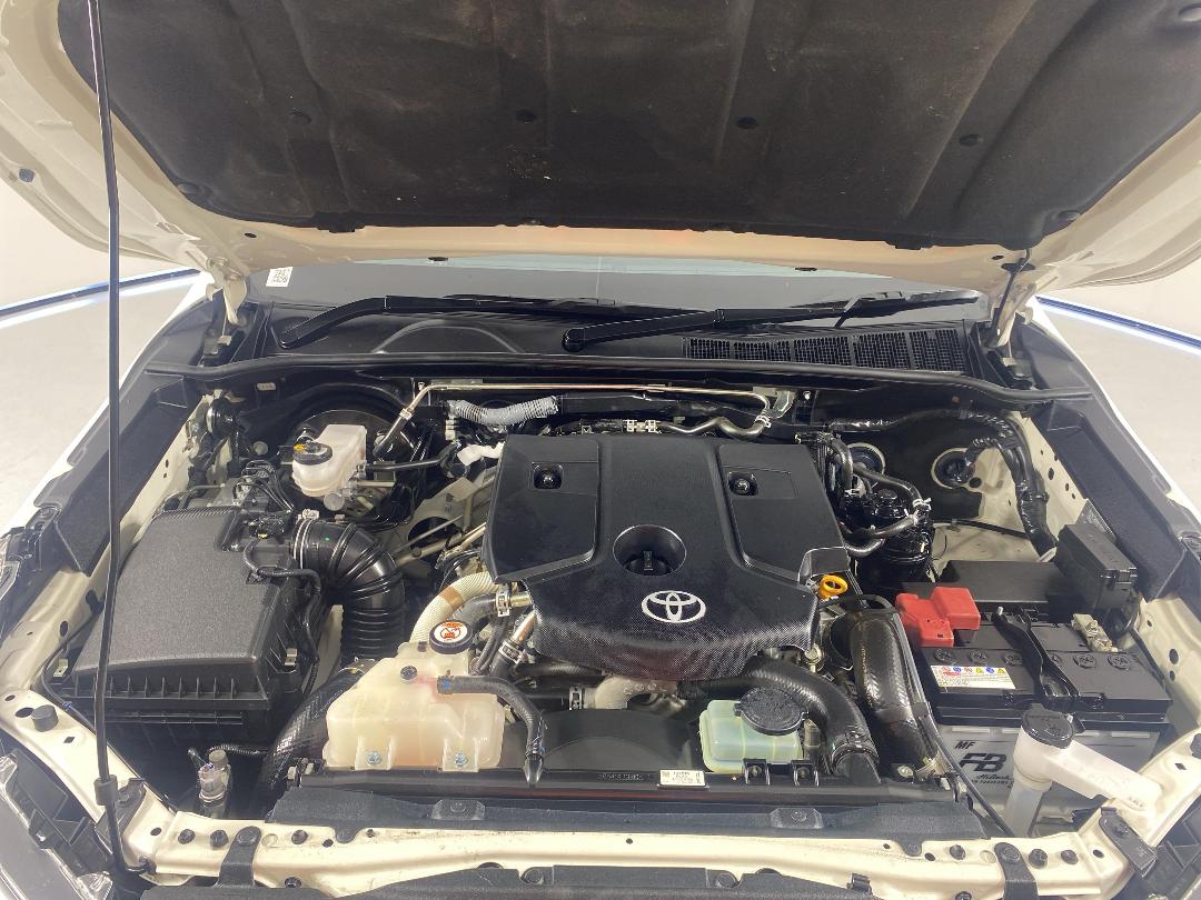 Photo '13' of Toyota Hilux