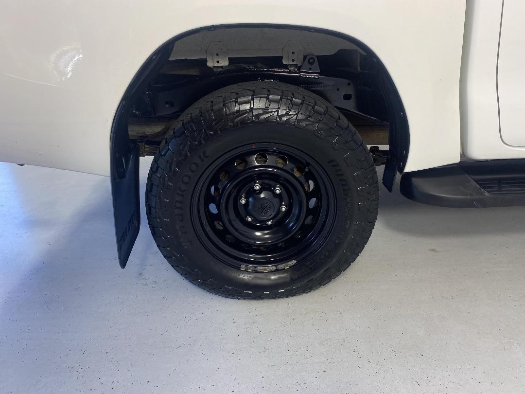 Photo '12' of Toyota Hilux