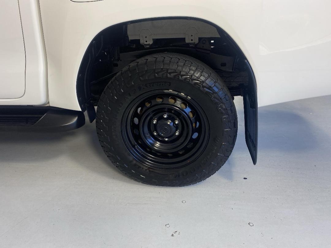 Photo '11' of Toyota Hilux