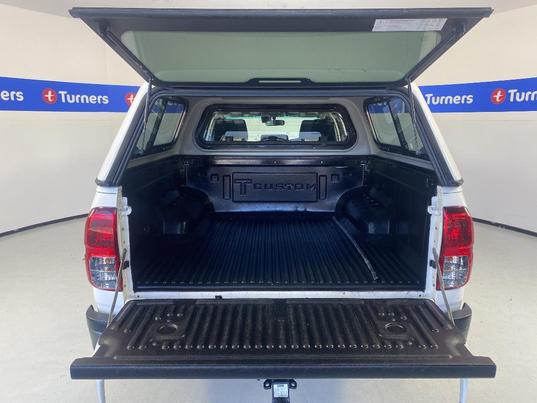 Photo '14' of Toyota Hilux