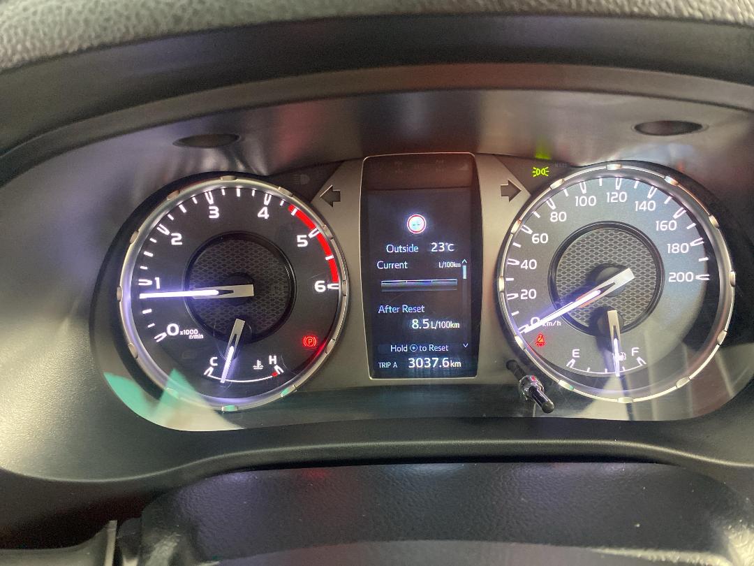 Photo '21' of Toyota Hilux