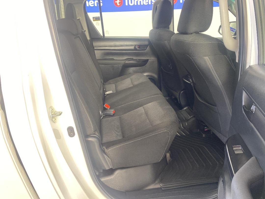 Photo '20' of Toyota Hilux