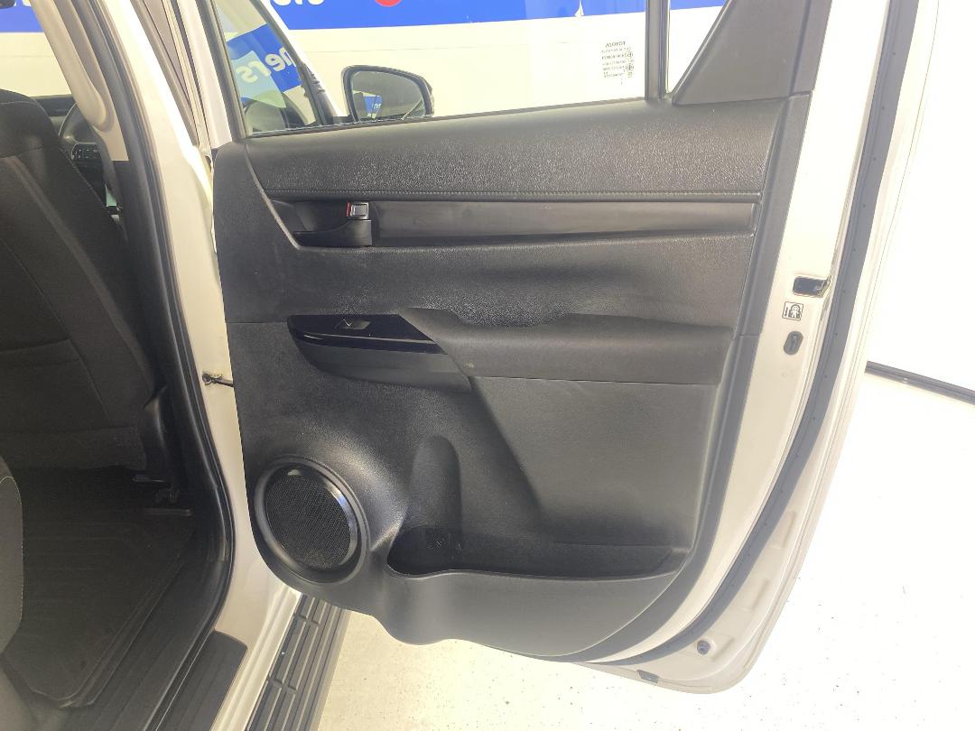 Photo '19' of Toyota Hilux