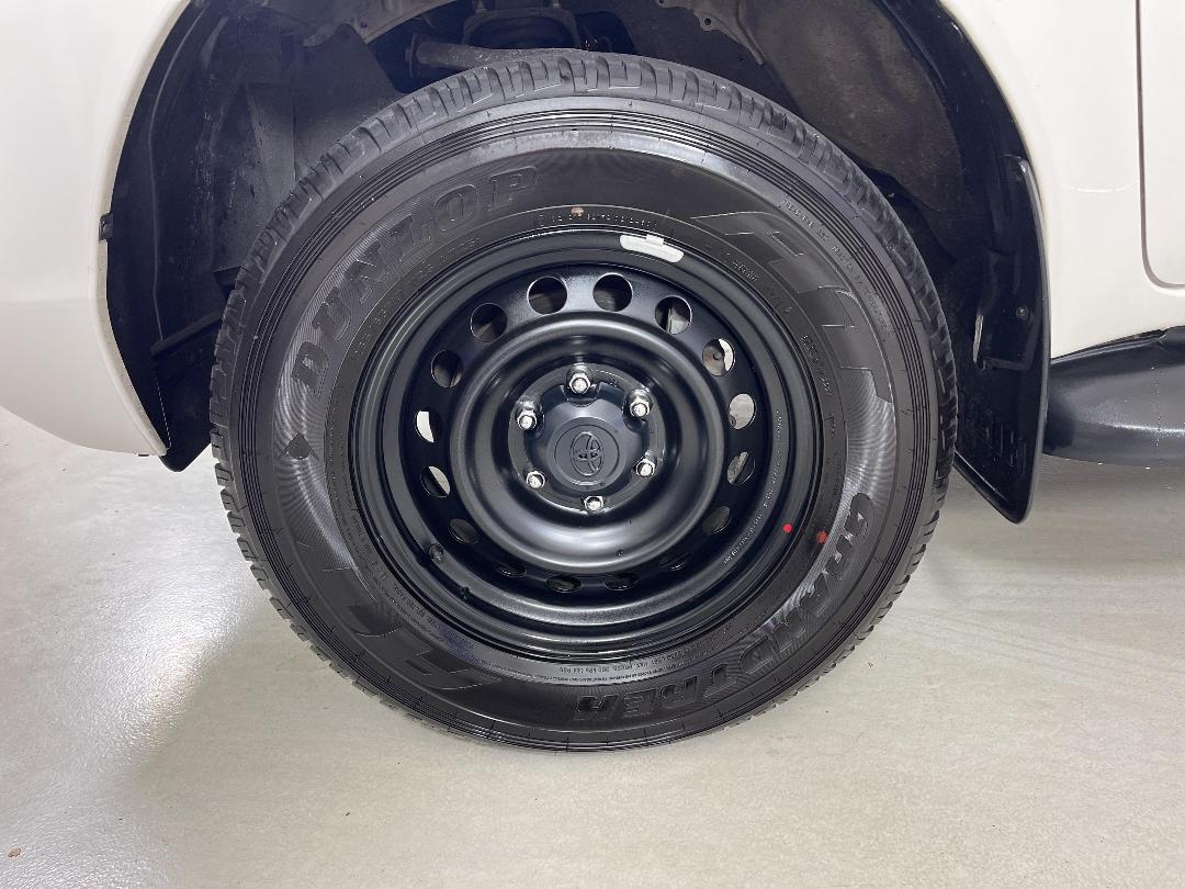 Photo '10' of Toyota Hilux