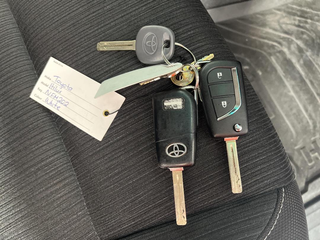 Photo '22' of Toyota Hilux