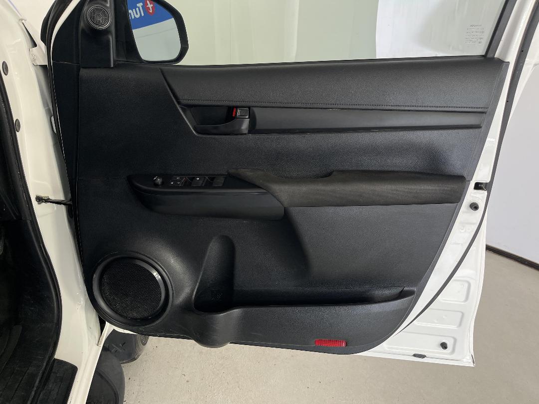 Photo '15' of Toyota Hilux Photo '15' of Toyota Hilux