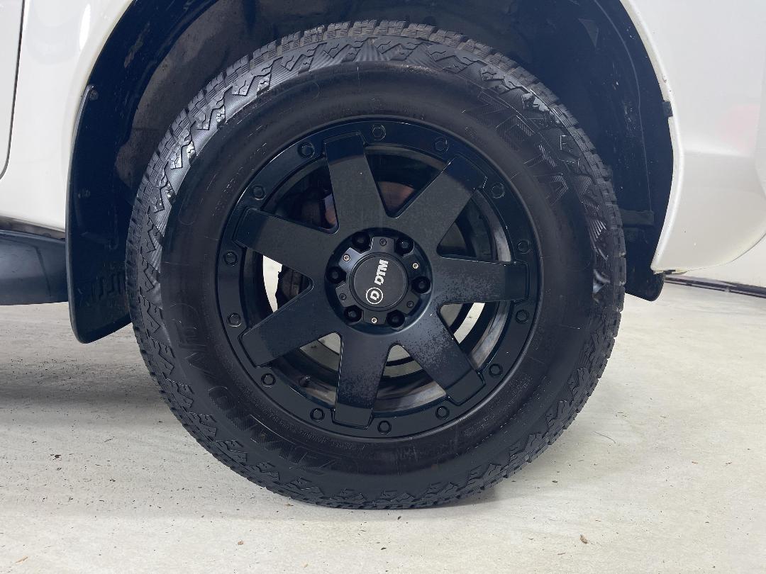 Photo '9' of Toyota Hilux Photo '9' of Toyota Hilux