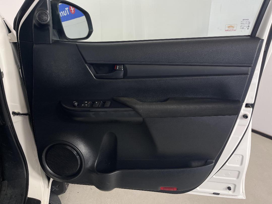 Photo '15' of Toyota Hilux Photo '15' of Toyota Hilux