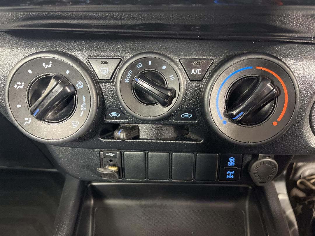 Photo '29' of Toyota Hilux Photo '29' of Toyota Hilux