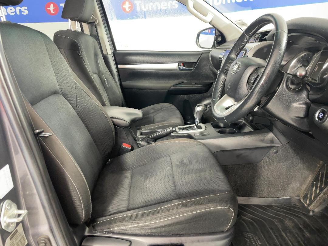 Photo '16' of Toyota Hilux Photo '16' of Toyota Hilux