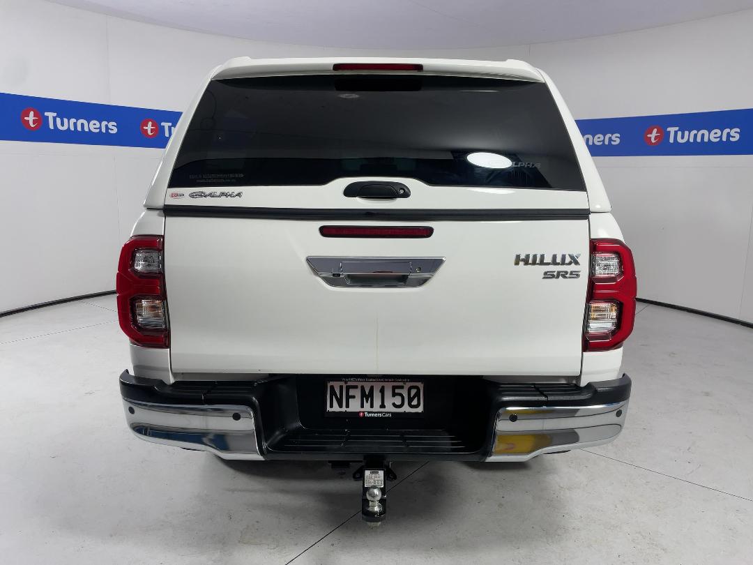 Photo '6' of Toyota Hilux