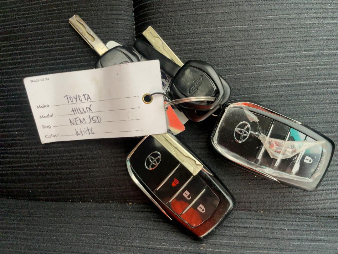 Photo '22' of Toyota Hilux