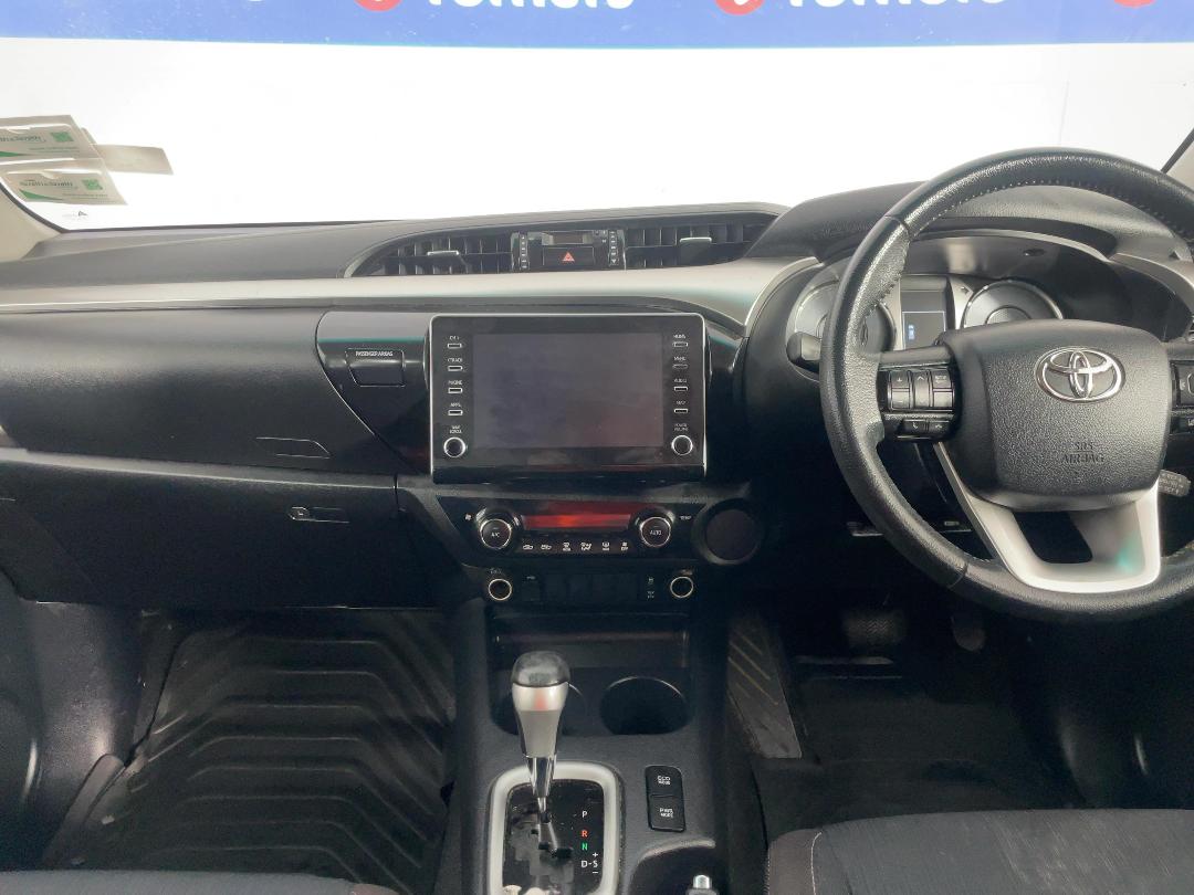 Photo '17' of Toyota Hilux