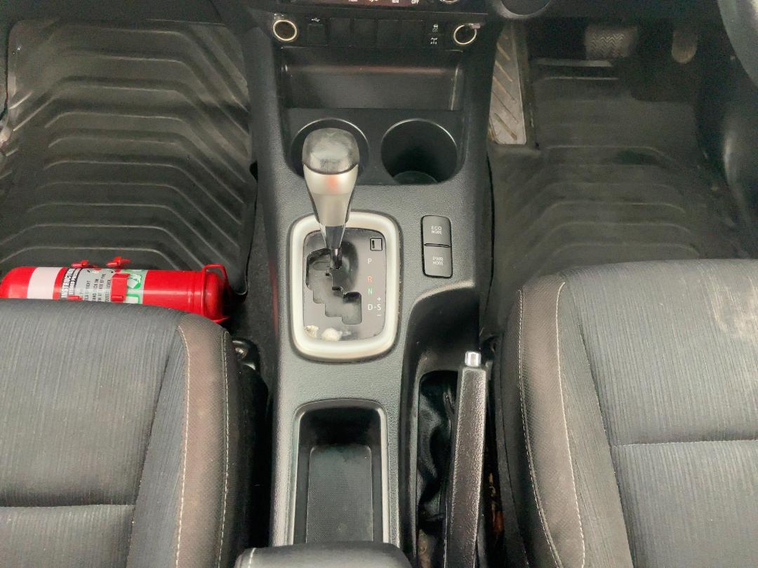 Photo '18' of Toyota Hilux