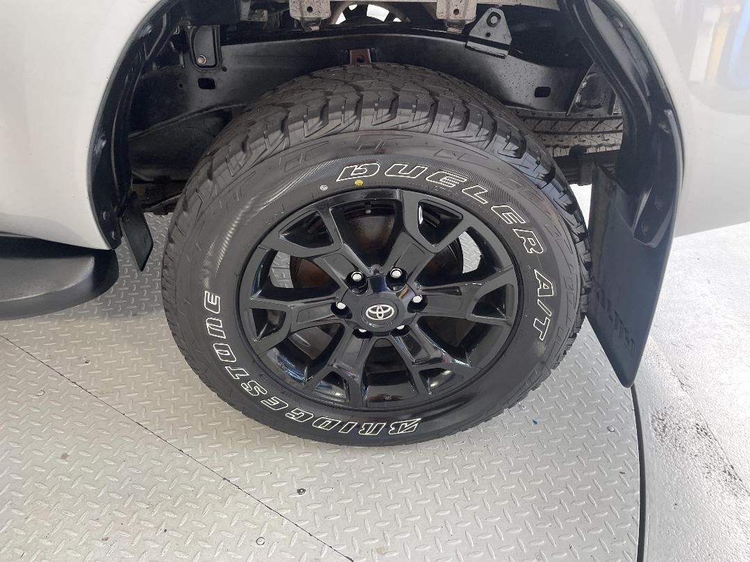 Photo '11' of Toyota Hilux Photo '11' of Toyota Hilux