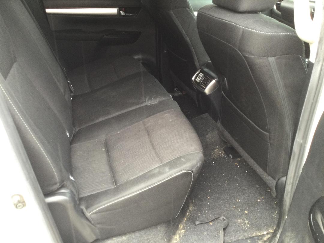 Photo '16' of Toyota Hilux SR5 TD DC Photo '16' of Toyota Hilux SR5 TD DC